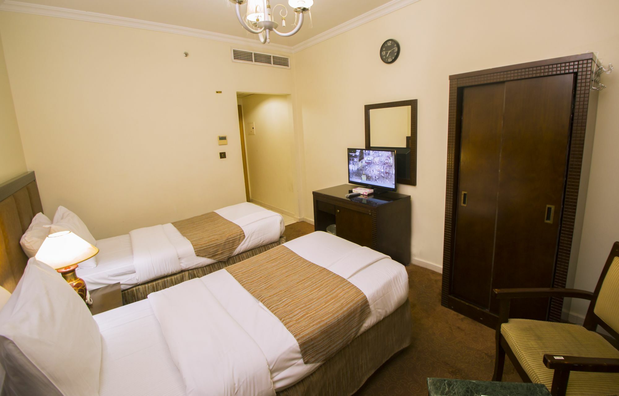 Anwar Al Zahraa Hotel Медина Экстерьер фото